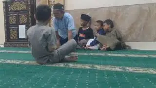 Generasi penerus di Masjid
