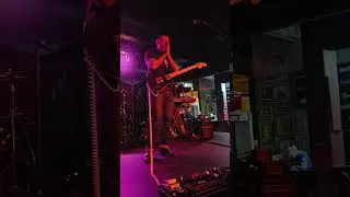 noah gundersen  --  round here (counting crows)