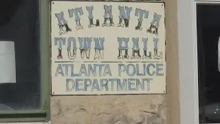 Police raid small city in Indiana during investigation into town official