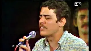 Chico Buarque e MPB4 -  Apesar de Você (Teatro Sistina, 1974)