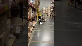 Work flow she&rsquo;s working hard lol #shorts #warehouse #jobs #B&P