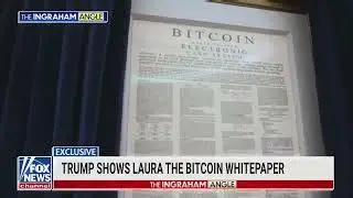 🇺🇸 PRESIDENT TRUMP SHOWS THE BITCOIN WHITE PAPER IN THE WHITE HOUSE.    