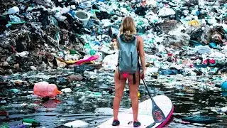 In viaggio contro la plastica: la donna 