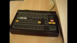 RSF DD30 drumcomputer