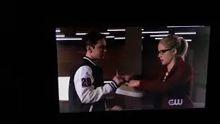 6x18 felicity and William/felicity calls Quentin/felicity saves oliver