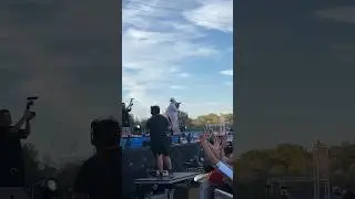 Rusherking y Tiago PZK cantan &ldquo;Los Del Espacio&rdquo; en vivo en Reggaet&oacute;n Beach Festival