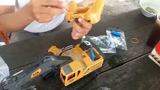 Unboxing RC Excavator dapat mengeluarkan asap, 14 Channel merk STR #rc #excavator 