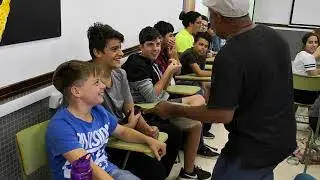 Alexis D&iacute;az Pimienta juega con las palabras.