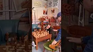 Шахматный стол с фигурами, который снимался в кино
