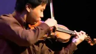 Canada Council laureate Nikki Chooi plays Paganini Caprice with 1729 del Ges&ugrave; violin