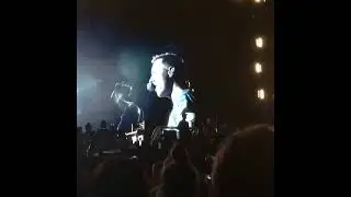 Chris Martin cover Crawling Linkin Park - Tribute Chester Bennington