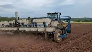Kinze 16 row planter, let's start 2020 plant
