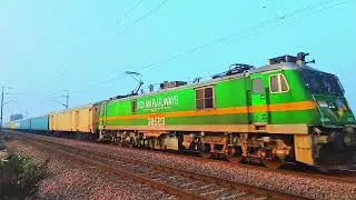 भारत रेल रेलवे स्टेशन इंडियन रेल झांसी 