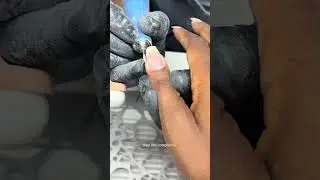 When i heard these Russian manicures last 4 weeks i knew i had to check this spot out 💅🏾 I&rsquo;m on