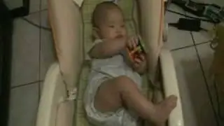 20080806-125620 baby and hand bell.wmv