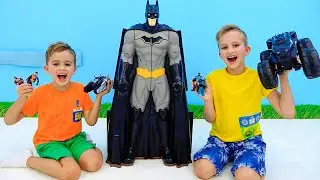 Vlad et Niki sauvent Batcave et jouent avec Batmobile RC - Histoire de jouets pour enfants