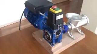 Elektrick&yacute; mlynček na m&auml;so PORKERT 22/32 -Electric meat grinder for sale  