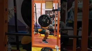#squat#strongman #motivation#gym#fitnesscenter
