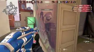 luxe vandal moment