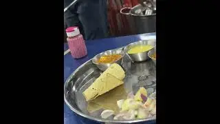 Sandeepni restro #ujjainmahakal bhot pyar se khilayaa khana #foodblog #foodie