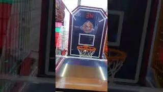 throwing ball in basket challenge in game zone #shorts #youtubeshorts #lucknow #hardiksrivastava