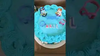 Bluey cake 🎂 #cake #decorations #easy #thanks #viral #food #reels #birthday #shorts #bluey #axel