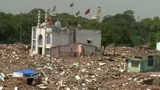 India:Thousands of Muslims displaced in Gujarat.