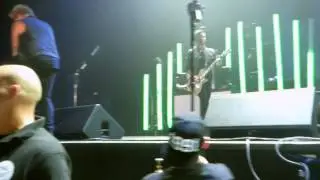 Papa Roach - Falling Apart [Live] - 9.8.2015 - Verizon Wireless Center - Mankato, MN