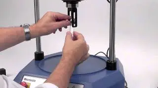 Testing Syringe Luer Lock Rotation Torque - Mecmesin Torque Measurement