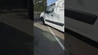 Esto es un claro ejemplo de incivismo a la hora de aparcar  - Las Palmas de Gran Canaria