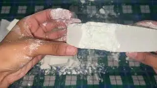 CORNSTARCH BRICKS 🙂‍↕️ #cornstarchasmr #satisfying #crunchycrumbles 