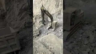 Tata Truck stone Loading machine work Excavator backhoe #excavotor #jcb