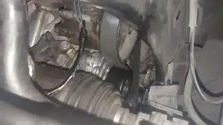 How to locate EOT Sensor(Engine oil temperature sensor) on Nissan Maxima 🚗🔧