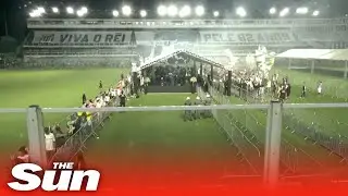 Thousands of fans say emotional farewell to Brazilian football icon, Pele