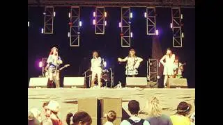 The Scarletz - Messed Up [LIVE! At the Isle of Wight Festival 2011]