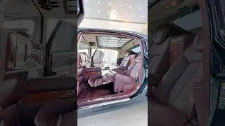 First-Class 2003 MAYBACH 62 interior