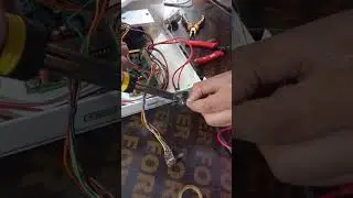 التدريب العملي علي إصلاح الأجهزة الطبية ..عصام مندور
