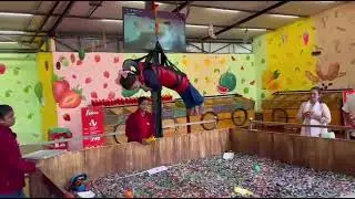 Chocolates 🍫loot at mapro #trending #trendingnow #maprogarden #kids #trendingvideo 