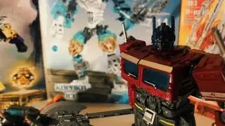 Stop-motion Transformers. Optimus Prime VS Fasttrack. Stop-motion test 1. #stopmotion #transformers