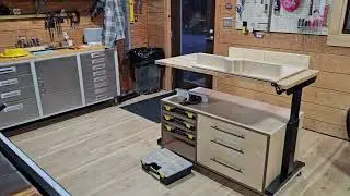 Adjustable Height Workbench