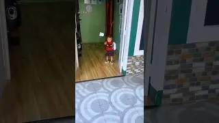 Abyan itu sepatu jangan dilempar.