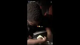 عزازي يسرق فلوس من سيارة سعودي قوي