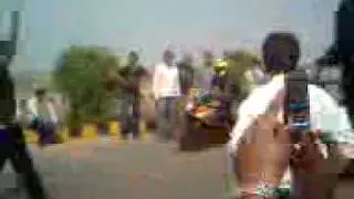 busa vs gsxr1000 n gixr wins :)