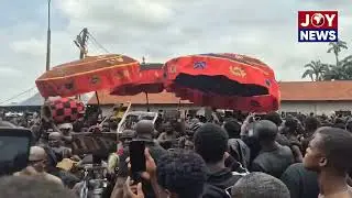 Watch: Otumfuor Osei Tutu's grand entry to the funeral grounds of the late Asantehemaa. #JoyNews
