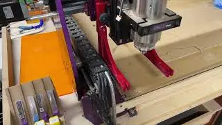 CNC3D QUEEN BEE DUST HANGER