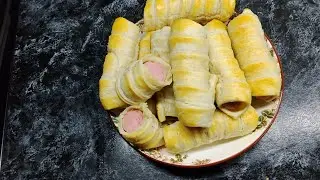Сосиски в тесте, слоеные пирожки. 