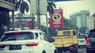 Deddy Corbuzier Pasang Billboard Biar Igun Kesel - Prank Perang Billboard