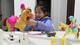 Barbie Luxury Stable Open