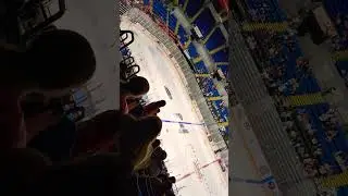 This hockey is thrilling. (Thriller Michael Jackson)