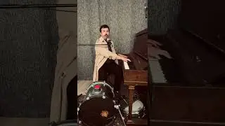 NEVER GONNA GIVE YOU UP &bull; Rick Astley